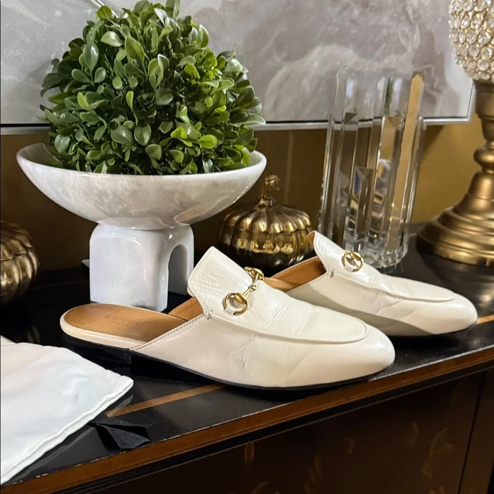 Gucci Princetown Leather Mule - Picture 2 of 8